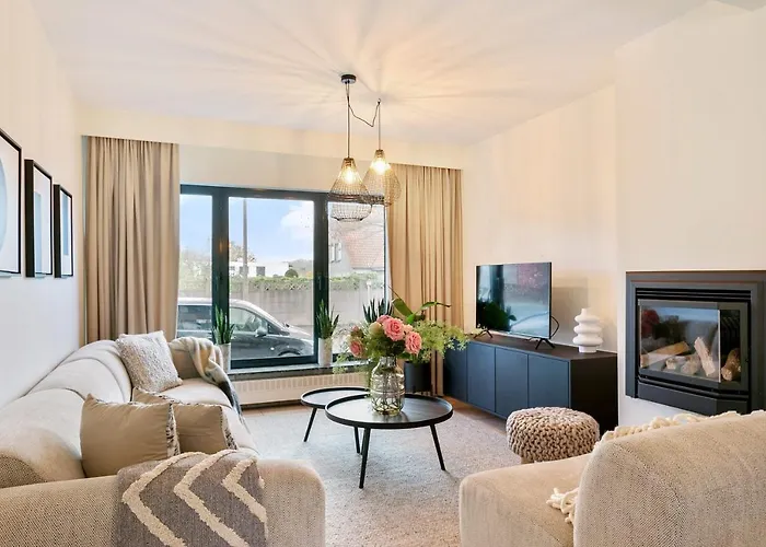 Spacious And Beautifully Renovated Town House